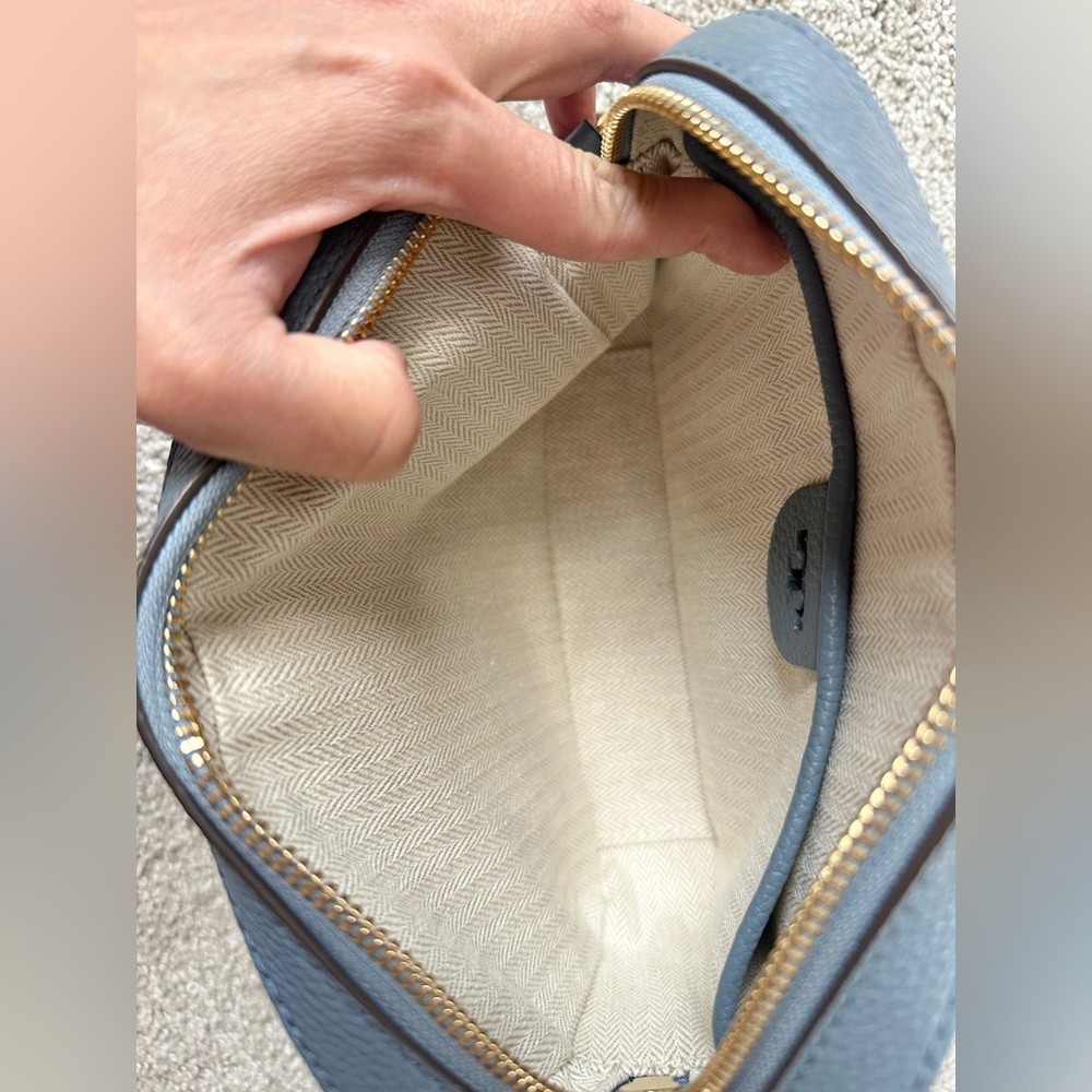 SOLD | Tory Burch Brunnera Blue McGraw Camera Bag Like New - Picture 12 of 16